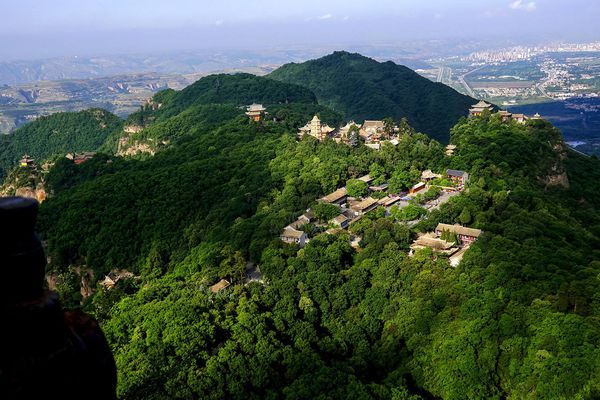 准备自驾去西北旅游，有哪些必去的景点？最好呆几天？应该去甘肃旅游还是宁夏旅游？-第4张-旅游-答答问