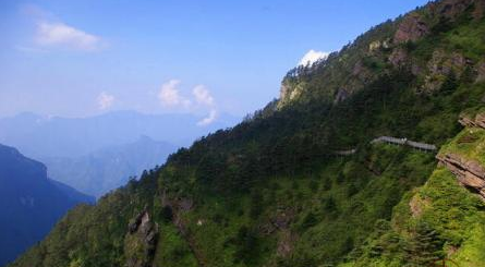 走进湖北神农架，爬上华中第一高峰，想看风景奇秀的神农谷吗？-第6张-旅游-答答问
