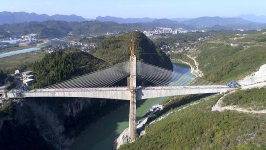 黔张常铁路是高铁吗-第1张-交通-答答问