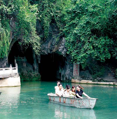 兰溪地下长河好玩吗？地下长河门票贵不贵？-第1张-旅游-答答问