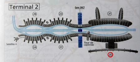 请问在巴黎戴高乐机场转机，从2F航站楼到2E航站楼，怎么走要,注意什么事项-第1张-交通-答答问