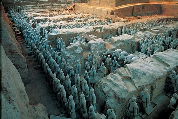 西安修地铁，平均一年挖300多座古墓，西安城下面到底有多少古墓-第1张-交通-答答问