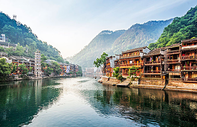 去凤凰古城旅行需要多少钱？-第1张-旅游-答答问