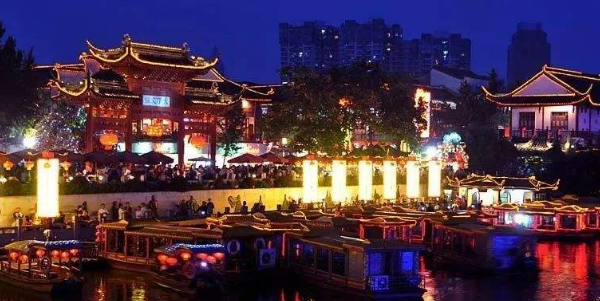 南京适合夜晚去的景点有哪些-第1张-交通-答答问