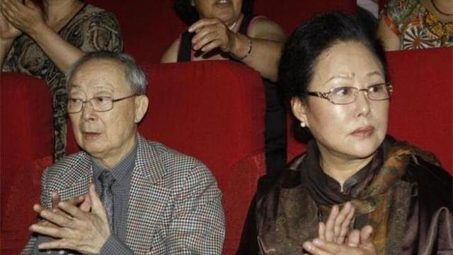 闪婚闪离，抛夫弃子，更换国籍斯琴高娃背后的故事为何不简单-第1张-交通-答答问