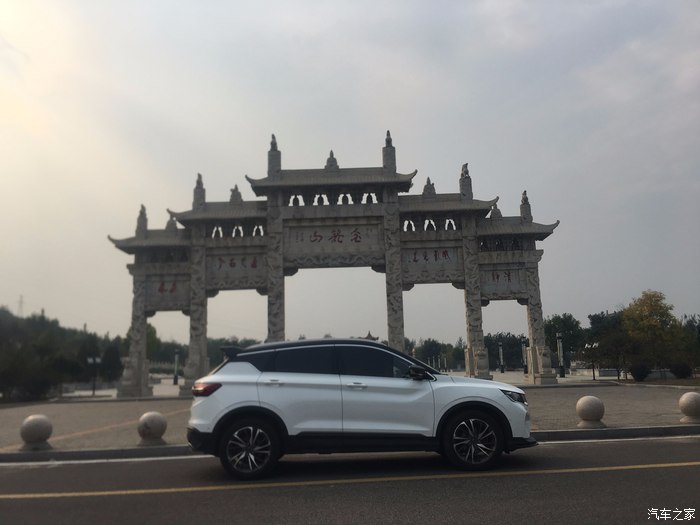 光靠颜值就Battle起来的的国产紧凑型SUV——吉利缤越-第7张-旅游-答答问