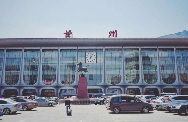 兰州站是动车站吗-第1张-交通-答答问