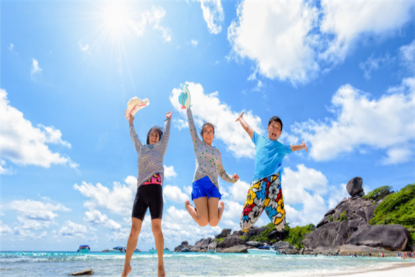 想和男朋友一起出去旅游，哪里值得情侣一起去玩？-第1张-旅游-答答问