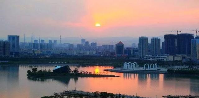 河南被431亿高铁砸中，未来有望“撤县设市”的县城是哪里-第1张-交通-答答问