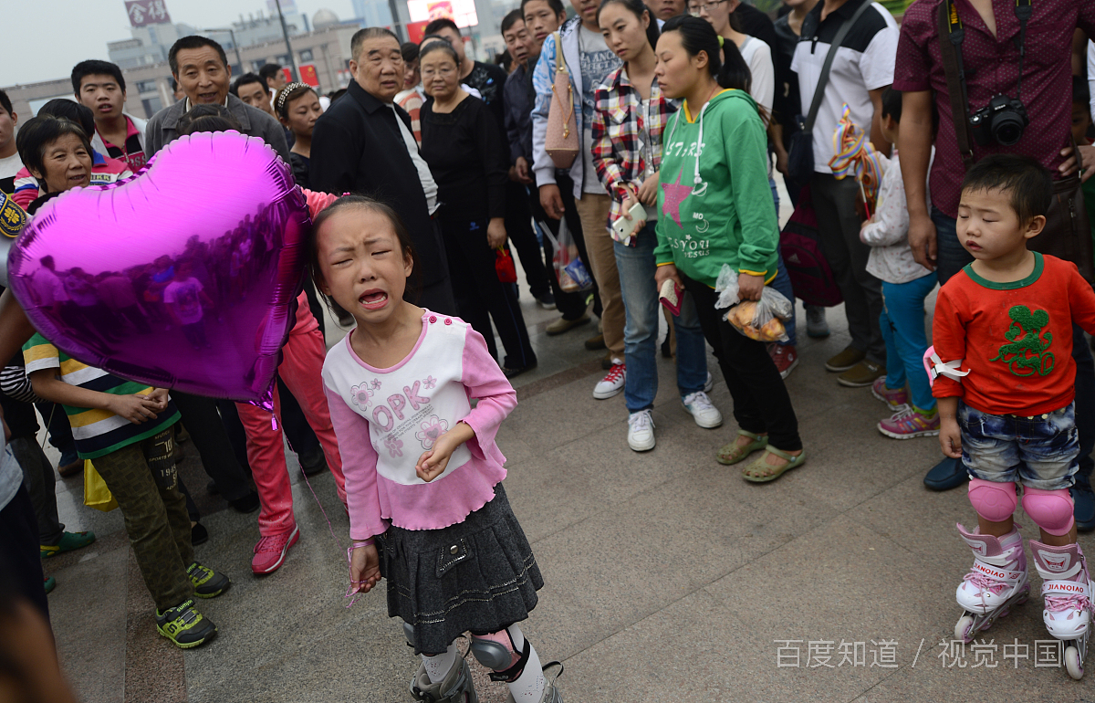 小孩在地铁站走丢了怎么办家长平时应该教孩子哪些安全知识-第1张-交通-答答问