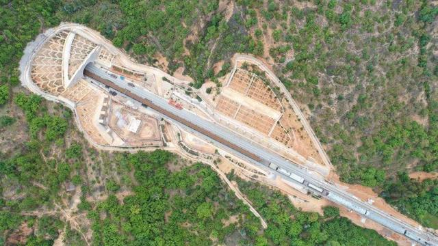 中老铁路是哪到哪的铁路了全长多少公里了-第1张-交通-答答问