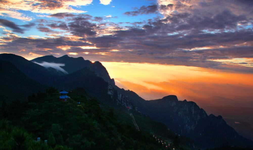 中国南方有哪些著名的旅游景点？-第1张-旅游-答答问